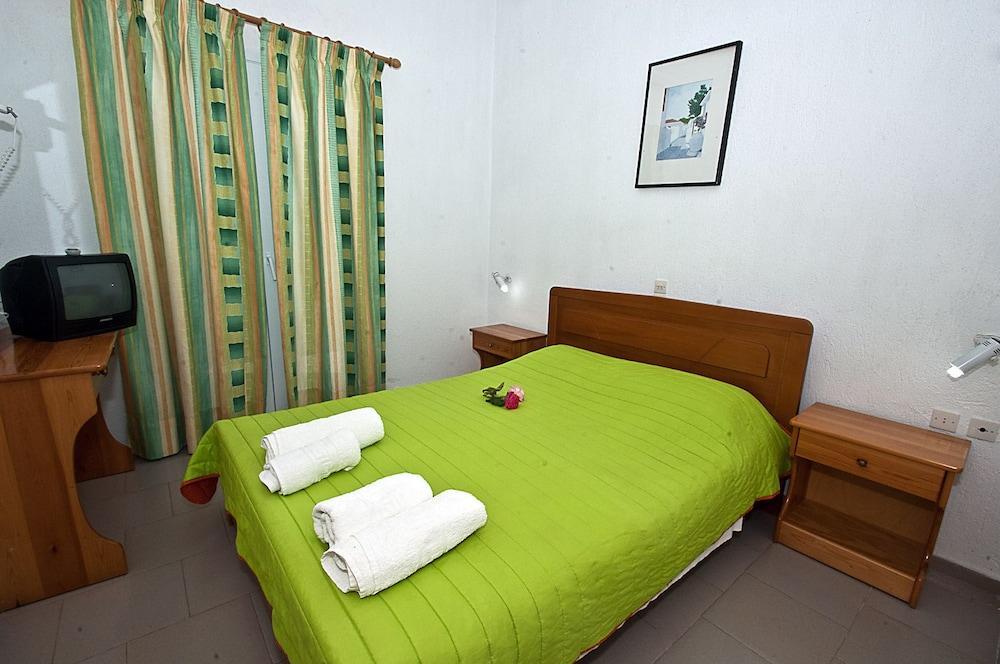 Pegasus Apartments Stafylos Bagian luar foto