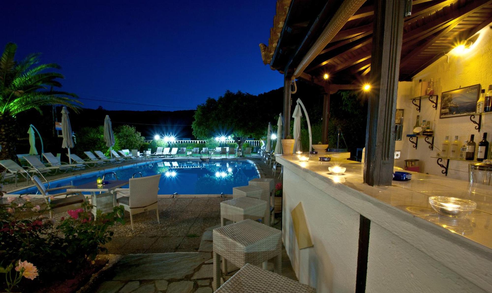 Pegasus Apartments Stafylos Bagian luar foto