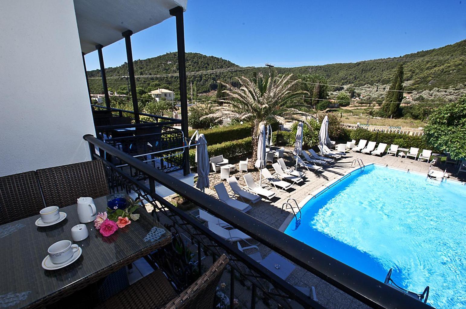 Pegasus Apartments Stafylos Bagian luar foto