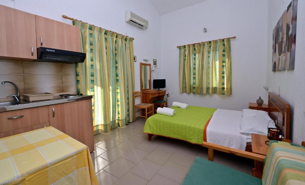 Pegasus Apartments Stafylos Bagian luar foto