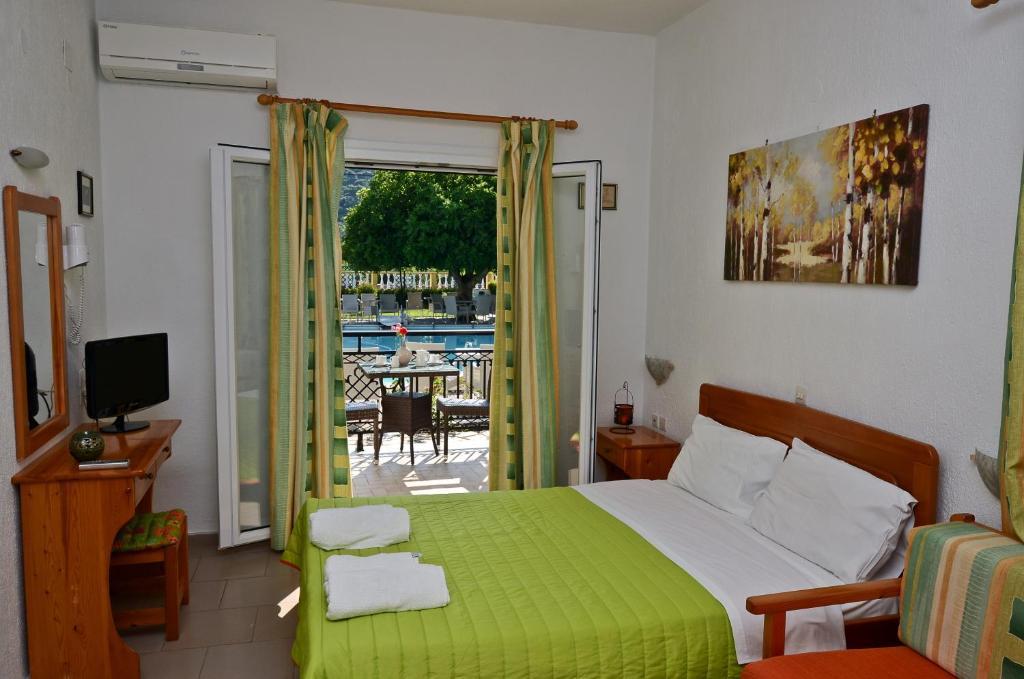 Pegasus Apartments Stafylos Bagian luar foto