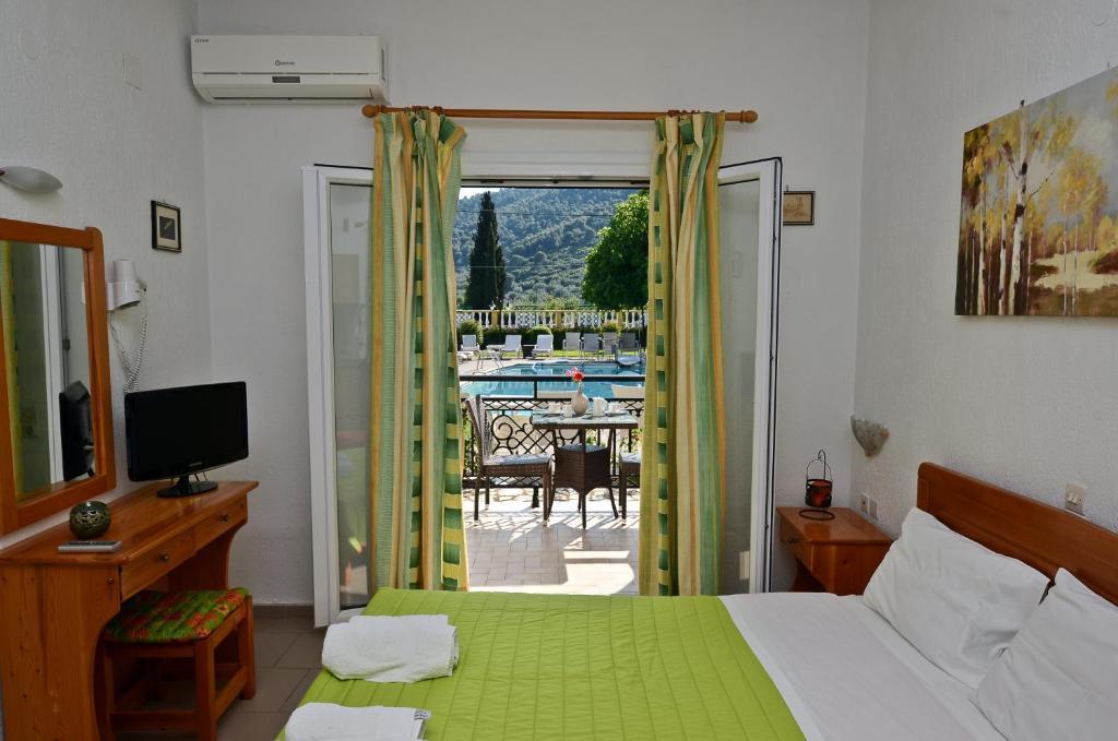Pegasus Apartments Stafylos Bagian luar foto